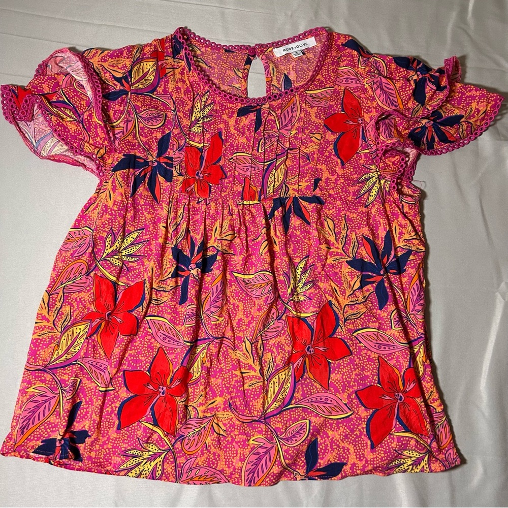 Rose + Olive Floral Blouse Womens Medium Short Sleeve Keyhole Pink Boho Top